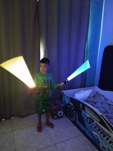 Retractable 7-Color LED Lightsaber for Kids and Adults photo review