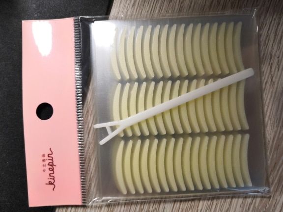 Anti Aging Eyelid Tape Contains 120 Pairs photo review