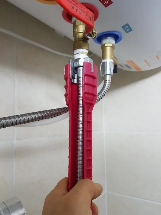 Anti-Slip 8 In 1 Kitchen Repair Plumbing Tool Flume Wrench Sink Faucet Key Plumbing Pipe photo review