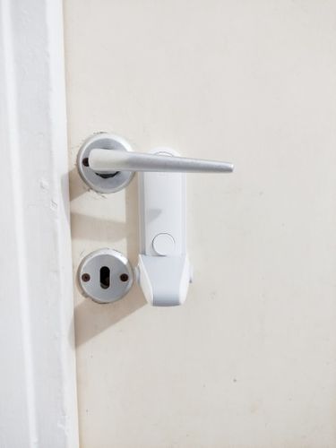 Children S Door Opening Artifact Anti Cat Anti Pet Room Door Lock photo review