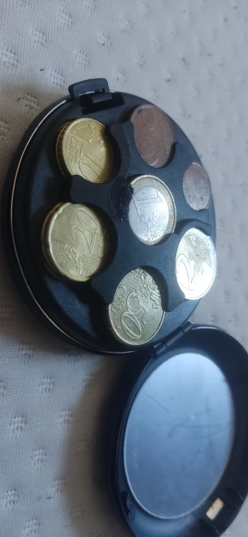 Easy Pocket Coin Dispenser Euro Dollar Coin Storage Box Purse Wallet Coin Organizer photo review