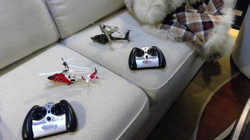 Fighter Anti Fall Remote Control Helicopter Drone Apache Aircraft Toy photo review