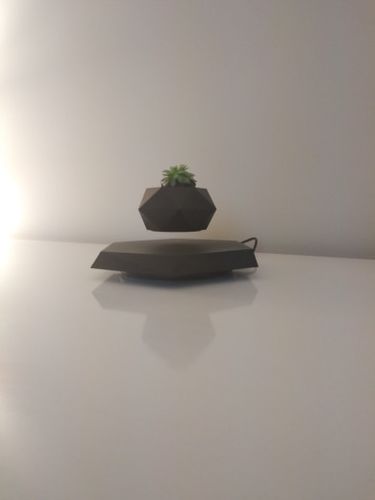 Schwimmender, magnetisch schwebender Blumentopf, Bonsai-Luftpflanzentopf, Pflanzgefäß, für Zuhause, Büro, Schreibtisch photo review