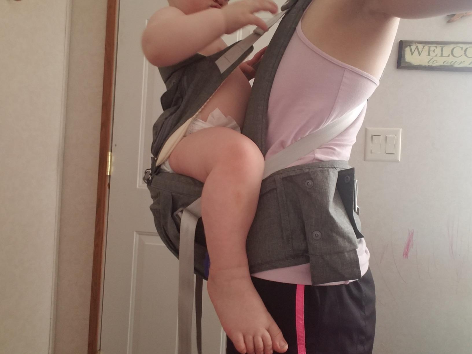 Front Facing Baby Carrier With Hipseat For Travel photo review