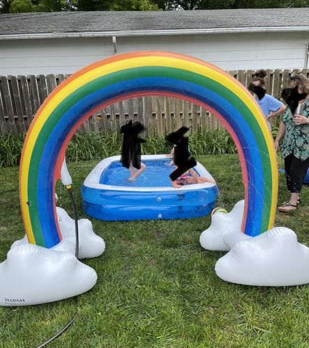 Sloosh - Inflatable Rainbow Arch Water Sprinkler photo review