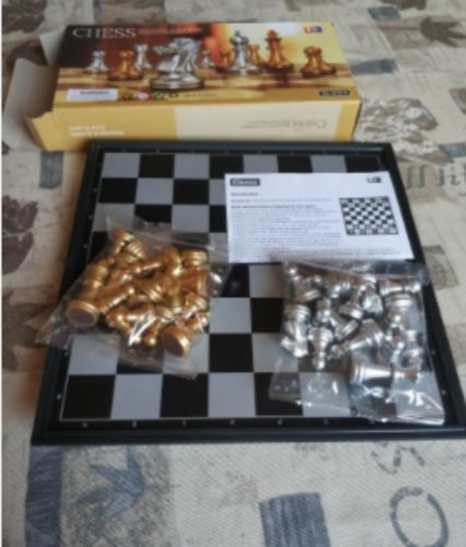 Large Magnetic Wooden Folding Chess Set photo review