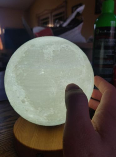 Levitating 3D Moon Lamp photo review