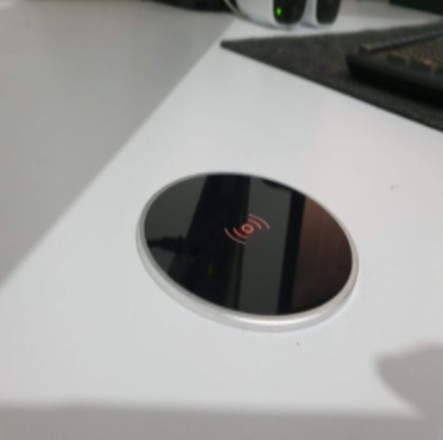 Minimalist Invisible Wireless Charger photo review