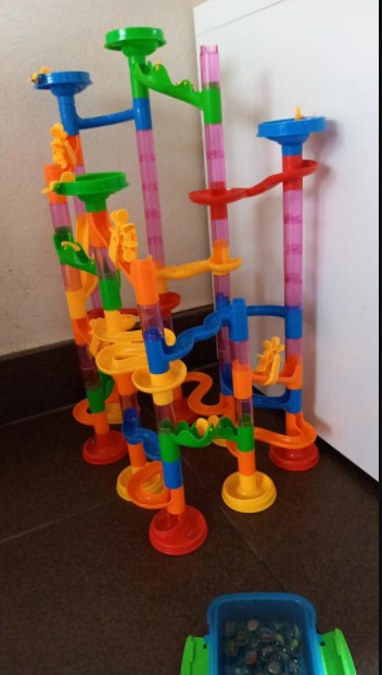 Marble Run Sets For Kids - 105 Pieces Marble Race Track Marble Maze Madness Game Stem Building Tower photo review