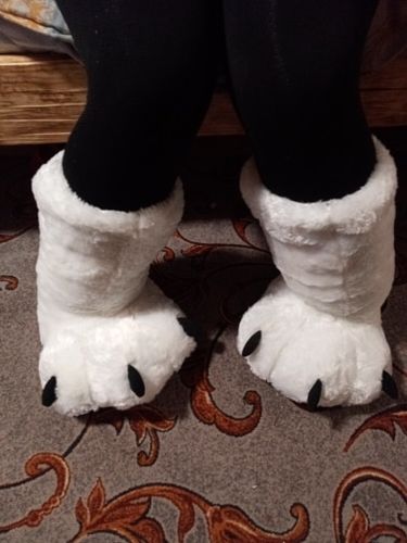 Oversized Bear Claw Winter Slippers photo review