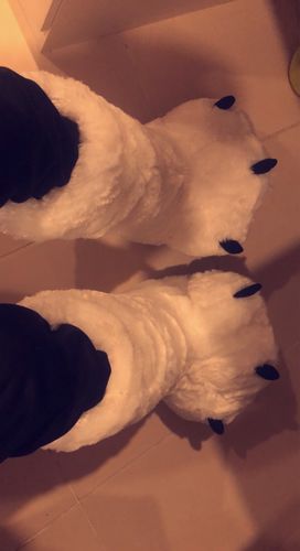 Oversized Bear Claw Winter Slippers photo review