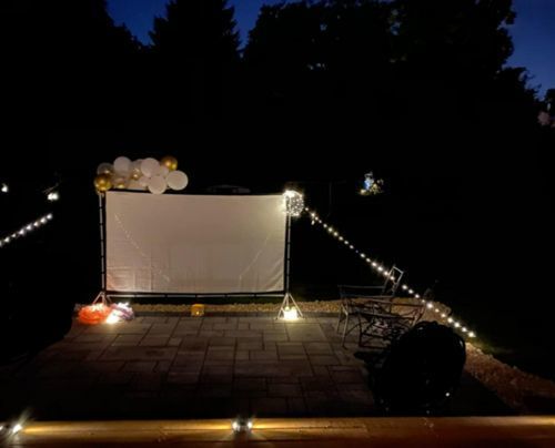 Tragbare Outdoor-Filmprojektor-Leinwand – 150 Zoll photo review