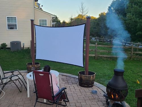 Tragbare Outdoor-Filmprojektor-Leinwand – 150 Zoll photo review