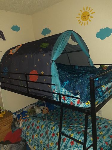 Premium Indoor Pop Up Bed Tent Kids Twin Size Over Bed Tent Topper photo review