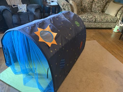 Premium Indoor Pop Up Bed Tent Kids Twin Size Over Bed Tent Topper photo review