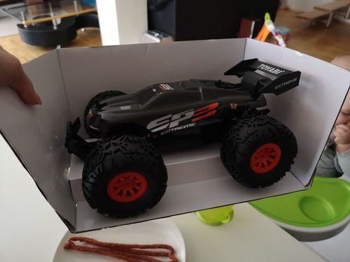 Rc Car 2.4G 1/18 Monster Truck Ferngesteuertes Auto – Straßenfahrzeug photo review