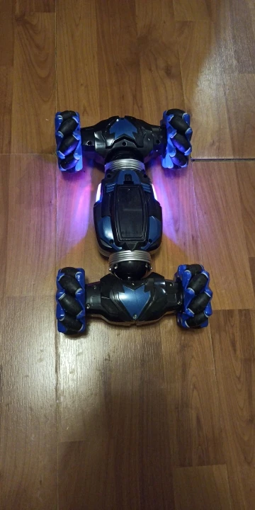 Remote Control Stunt Car Dual Control Mode Twisting And Climbing Vehicle Toy With Lights photo review