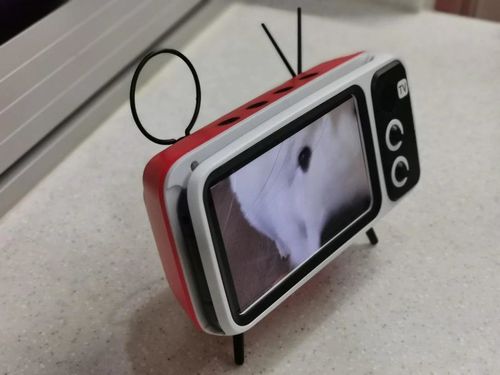 Retro Tv Phone Holder & Bluetooth Speaker photo review