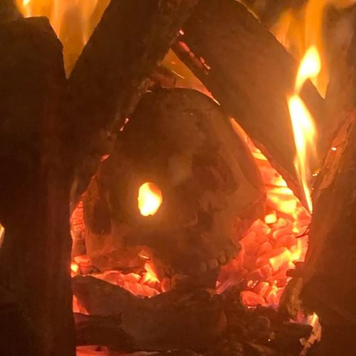 Reusable Ceramic Human Skull Flame Fireproof Logs For Bonfires, Fireplaces, Fire Pits, Gothic Flame photo review