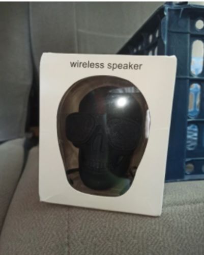 Skull Wireless Bluetooth Speaker photo review