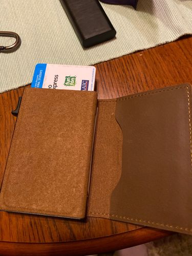 Smart Airtag Wallet photo review