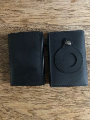 Smart Airtag Wallet photo review