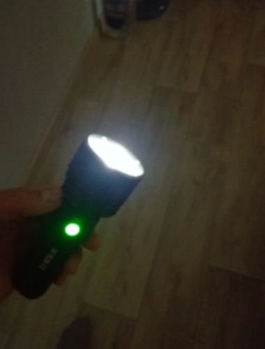 Super-Bright 90000Lm Shadowhawk Flashlight Cree Led P70 photo review